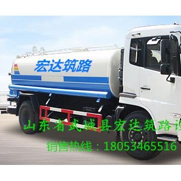 瀝青灑布車的清洗-武城縣宏達筑路機械設備有限公司